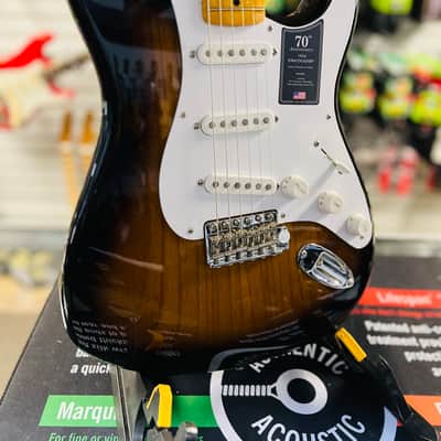 Fender 70th Anniversary American Vintage II '54 Stratocaster 2024 - Present - 2-Color Sunburst image 2