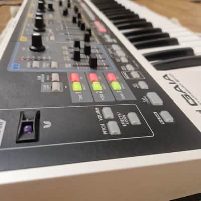 Roland CM-500 LA and SC-55 LA Synthesizer GS MIDI Sound Module DM