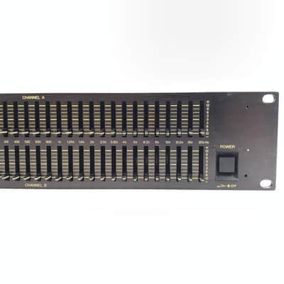 Yamaha Q2031B Dual-Channel Graphic Equalizer 2010s - Black-- TGHM image 3