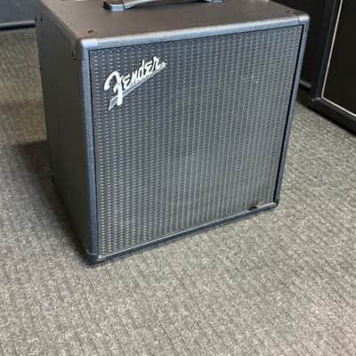 Fender "Rumble Studio 40" Bass combo 40w image 2