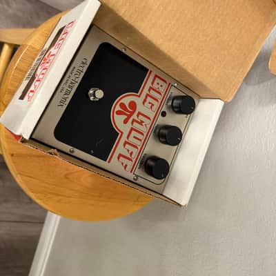 Electro-Harmonix Big Muff Pi V9 frantone era 2000’s - Silver / Black / Red image 5