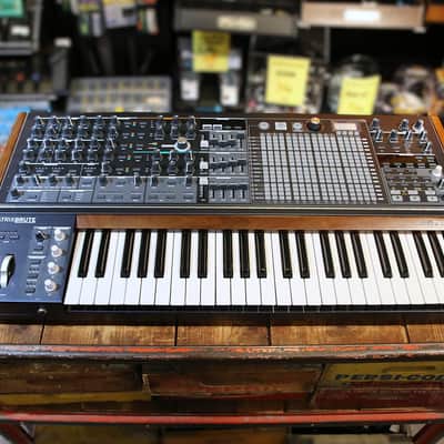 Arturia MatrixBrute 49-Key Synthesizer 2017 - Present - Black image 2