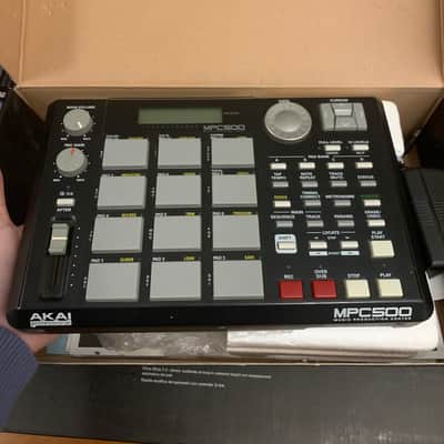 Akai MPC500 In the original box with manuals image 2