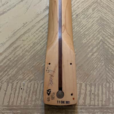 Fender Standard Series left hand Stratocaster Pao Ferro Neck 2022 - Maple satin image 6