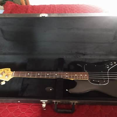 Fender Musicmaster Bass 1977 Black w/ original case + hard shell case image 1