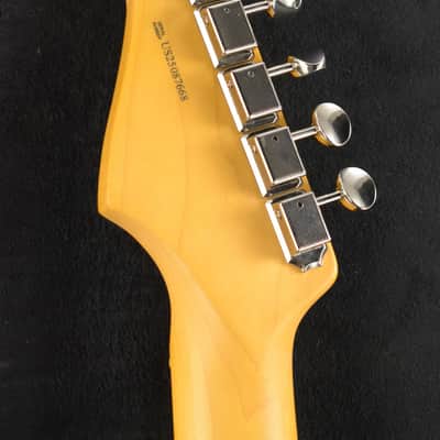 Mint Fender American Professional Classic Stratocaster HSS 3-Color Sunburst Maple Fingerboard image 9