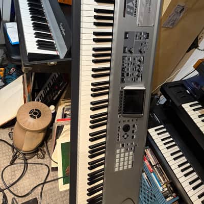 Roland Fantom-X8 88-Key Workstation Keyboard 2003 - 2004 - Silver image 2