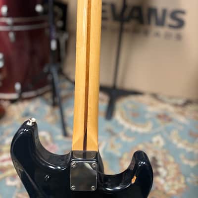 Fender Standard Stratocaster Left-Handed with Maple Fretboard 2006 - 2017 - Black image 8