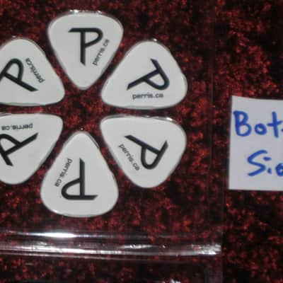 new in package (old stock) Perri's Leather Ltd. / Perri's LP12-EMO5 emoji Guitar Picks - Med Gauge - Celluloid Plastic, 351 shape - but slightly curved (LP12EMO5) image 7