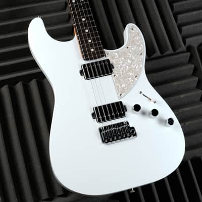 Fender MIJ Elemental Stratocaster 2023 - Nimbus White image 3