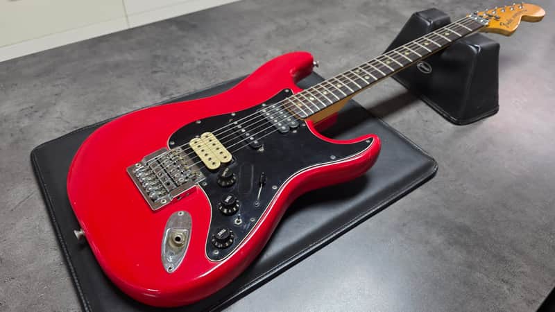 1977 Fender Stratocaster Dakota Red Kahler HSH American Vintage 70s 1970's DiMarzio USA Strat Custom Fiesta Red Guitar - Very Good