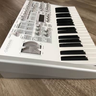 Access Virus TI Polar 37-Key Digital Synthesizer - White image 3