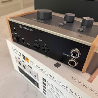 Universal Audio Volt 276 2025 - Light wood/mixed metal image 8