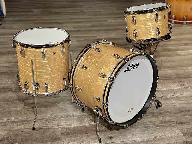 Ludwig Legacy Mahogany Fab Outfit 9x13 / 16x16 / 14x22" Drum Set image 2