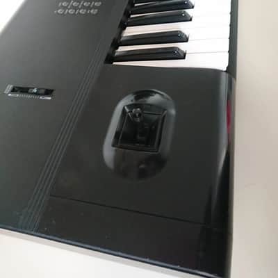 Korg M1 image 4