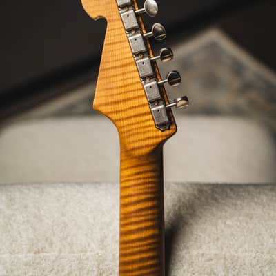 Luxxtone Choppa S Heavy Aging HSS-Shell Pink w/Aged White Pickguard & Roasted Flame Maple Neck image 6