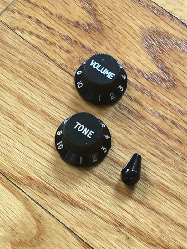 Two Fender 1980s Vintage Black Strat Knobs Guitar Stratocaster MIJ 3 / No Spokes + Tip image 1