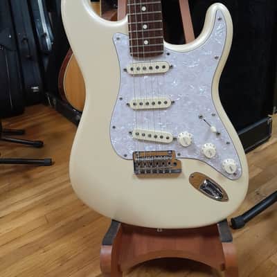 Fender American Show Case Limited Edition 2020 - Pearl White w/Rosewood Neck image 2