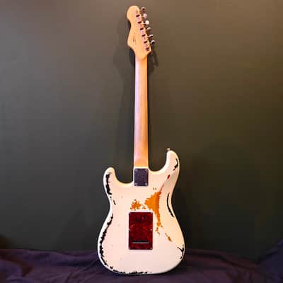 Vintage V6MR Icon - Aged Vintage White Over Sunburst image 11
