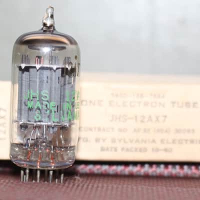 SYLVANIA JHS (JAN) 12AX7 ECC83 LONG PLATE HALO GETTER COPR GRID POST TIGHT BALANCE TEST NOS+++ IN BOX VINTAGE 1960 image 1