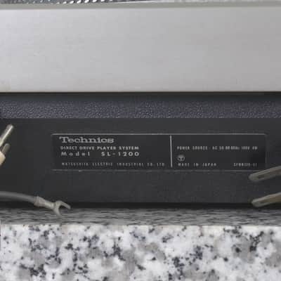 Technics SL-1200 First Model Direct Drive Player System In Very Good Condition image 21