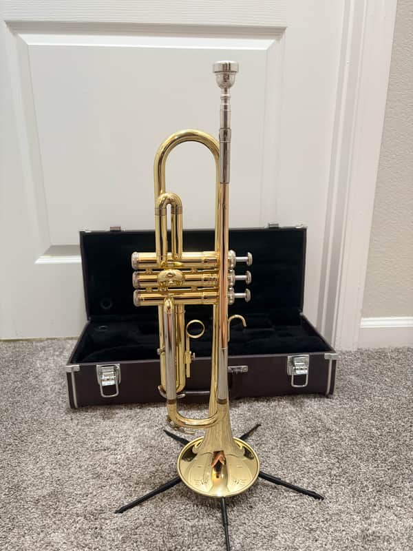 Yamaha Bb Student Trumpet - Needs Work image 1