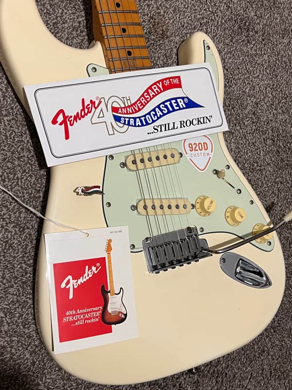 Fender 40th Anniversary American Standard Stratocaster with Maple Fretboard 1994 - Arctic White image 1