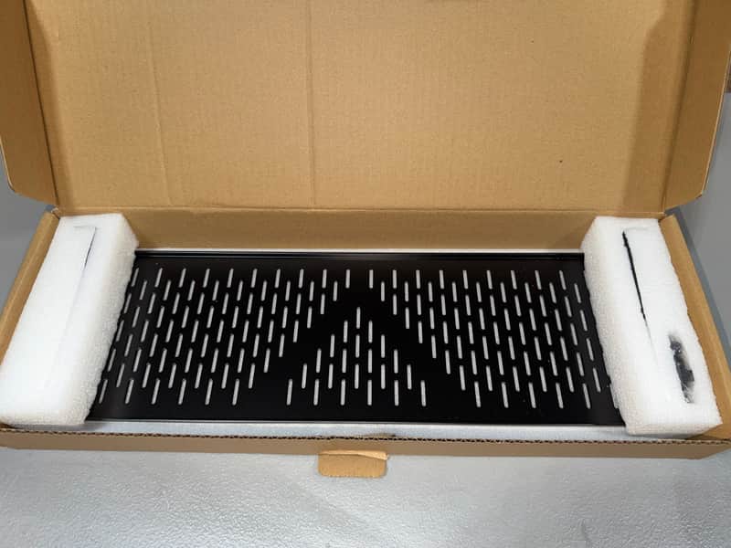 Unknown 19" Shallow Rack Shelf - Black image 1