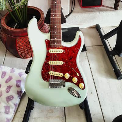 Fender Squire Stratocaster 2025-Surf Green-Red Tortoise image 3