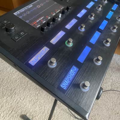 Line 6 Helix Floor Multi-Effect and Amp Modeler image 3