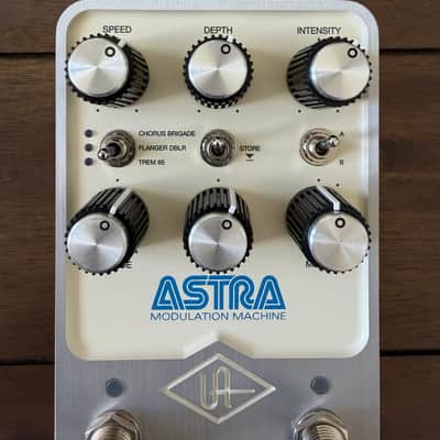 Universal Audio UAFX Astra Modulation Machine Pedal 2025 image 4