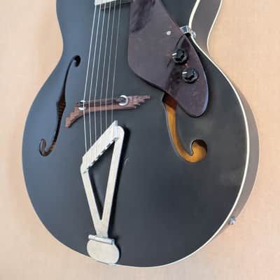 Gretsch G100CE Synchromatic Archtop Electro Acoustic Jazz Guitar Black + Case image 6