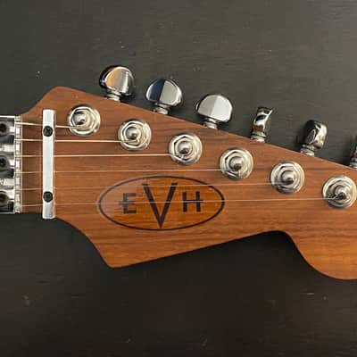 Bumblebee Yellow and Black EVH Build image 14