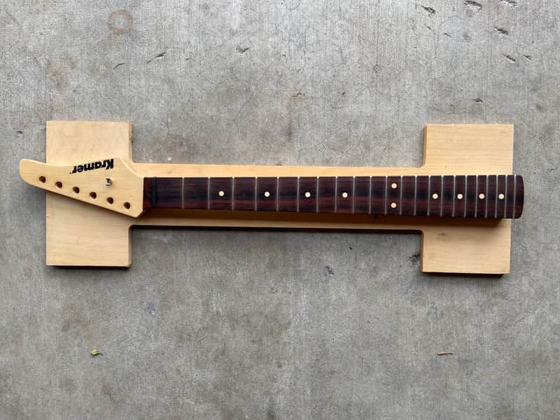 Kramer Beak neck image 1