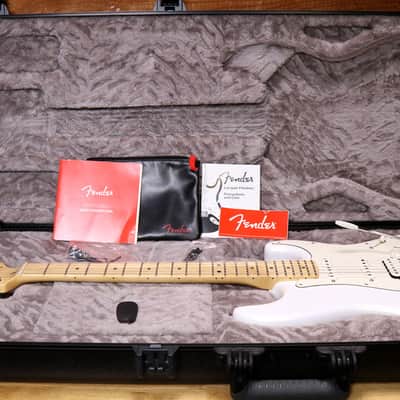 Fender Juanes Signature Stratocaster 2023 - Luna White Super Clean Strat! 30476 Bild 3
