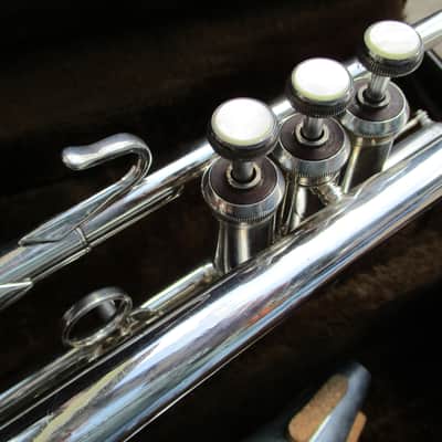 Bach 37 Bb Trumpet 1984 1st & 3rd Valve Triggers - Silver image 3