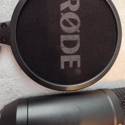 RODE NT1 5th Generation Cardioid Condenser Microphone 2023 - Present - Black image 2