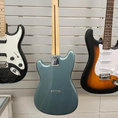 Fender Player Duo-Sonic Ice Blue Metallic image 4