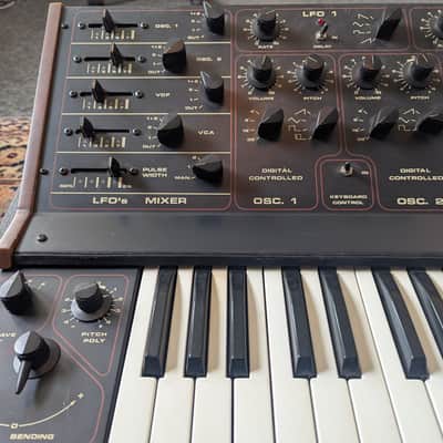 Crumar DS2 Synthesizer + Donor image 2