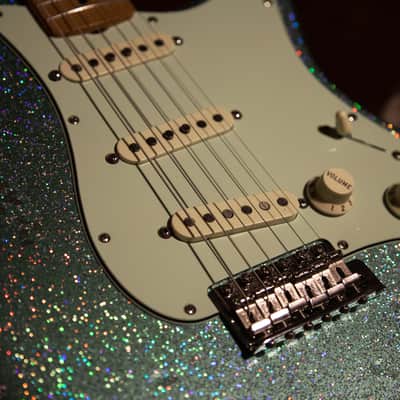 Fender - RLR Partscaster Stratocaster -  Aged Irish Mist Halo-Flake Sparkle  - Robert Cray Pickups image 5
