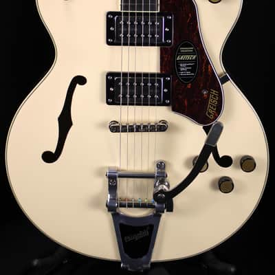 Gretsch G2622T Streamliner Center Block Double Cut Bigsby Electric Guitar Vintage White image 1