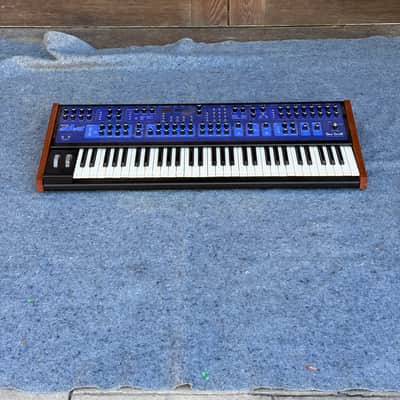 Dave Smith Instruments Poly Evolver 61-Key 4-Voice Polyphonic Synthesizer 2005 - 2011 - Blue with Wood Sides