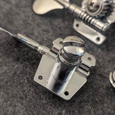 Squier Jazz Bass Tuners 2008 - Nickel/Silver image 5