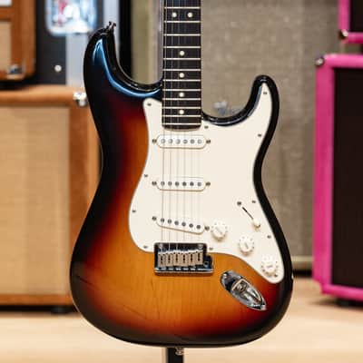 Fender American Stratocaster - 3-Tone Sunburst 2002 image 1