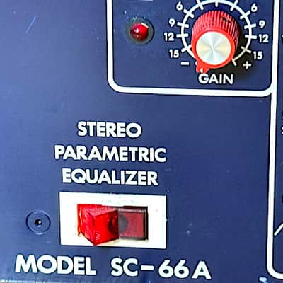 Ashly Blueface Model SC-66A Vintage 4-Band Stereo Parametric Equalizer, 3 Rack Space. Very Good Condition Bild 2