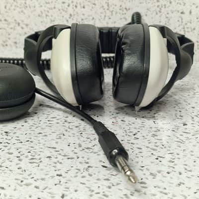 90s Vintage Headphones Sennheiser HD 200 image 13