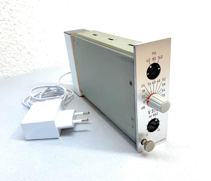 TAB TELEFUNKEN V376 Mic Pre, V76 successor, discrete design, fully recapped, great condition, XLR socket box, full plug and play image 1