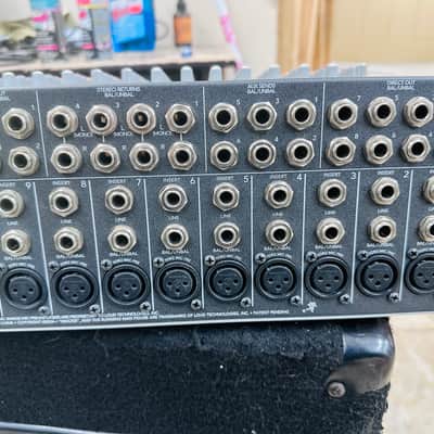 Mackie 1604 VLZ3 16 Channel 4 Bus Mixing Console - tested & working (1986) image 8