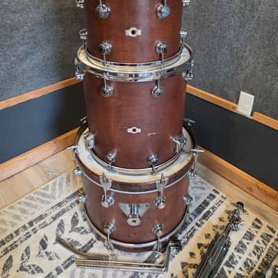Camco Drums Los Angeles 1970s - Walnut image 20