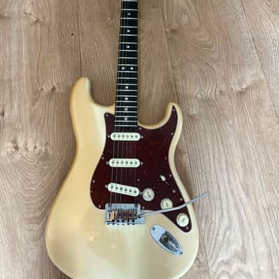 Fender American Elite Stratocaster with Ebony Fretboard 2016 - 2019 - Olympic Pearl image 2